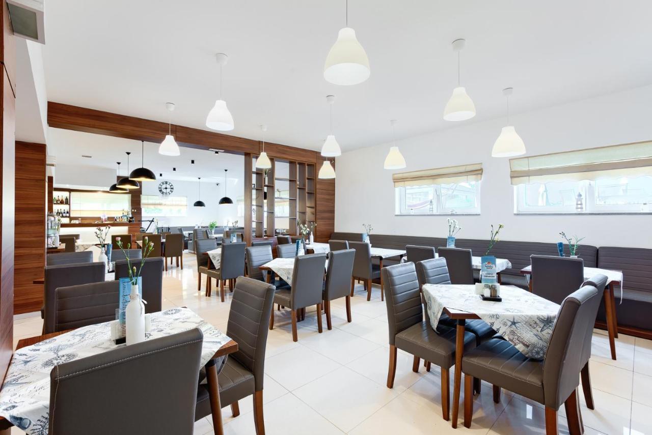 Resort Holiday Home Centrum Opieki I Rehabilitacji 야로수아비크 외부 사진